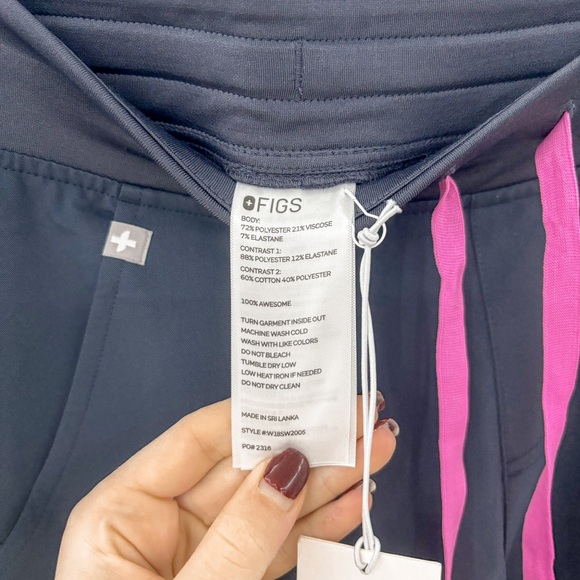 NEW Figs Night Sky Zamora Jogger Scrub Pants - Picture 4 of 7